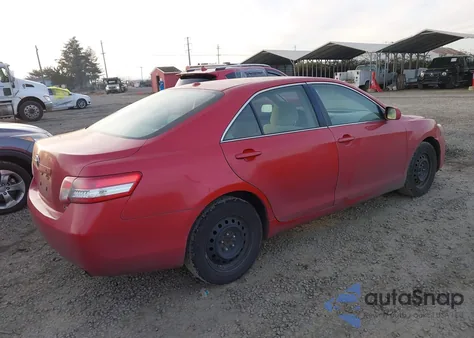 2010 Toyota Camry Le z USA, uszkodzony, nr VIN 4T1BF3EK3AU073842